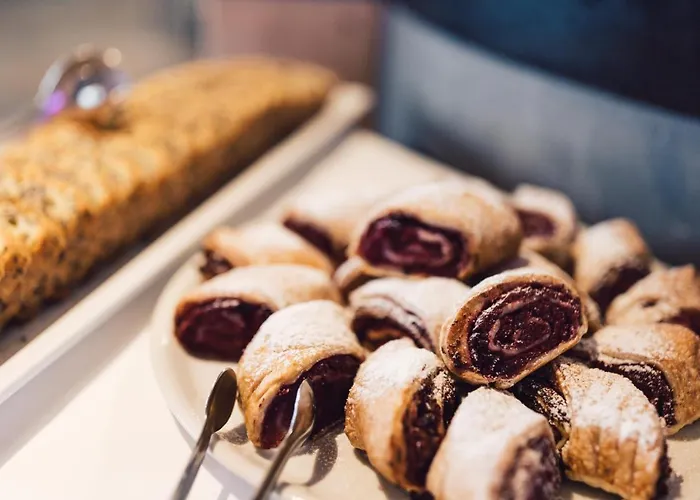 Schoene Aussicht Отель 4*