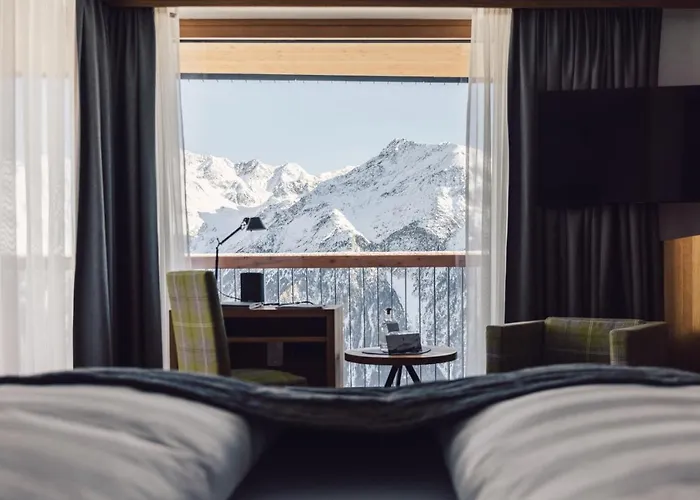 Schoene Aussicht Отель Зёльден