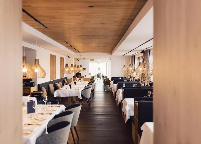 Schoene Aussicht Отель Зёльден