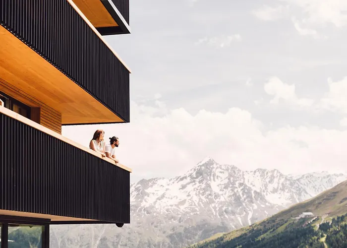 Schoene Aussicht Отель 4*