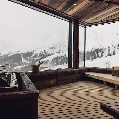 Schoene Aussicht فندق