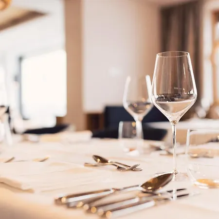 Schoene Aussicht 4* זולדן