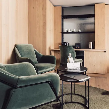 فندق Schoene Aussicht 4*