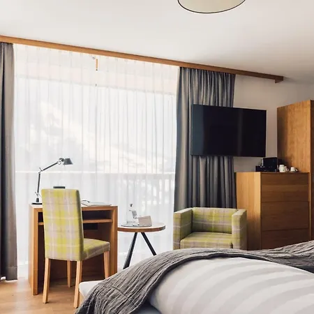 Schoene Aussicht Hotel 4*