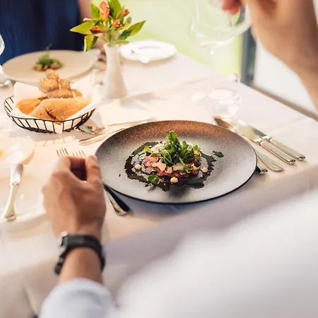 מלון Schoene Aussicht