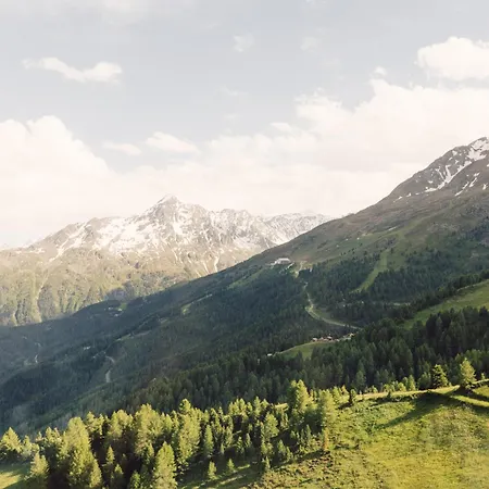 Schoene Aussicht 4* זולדן