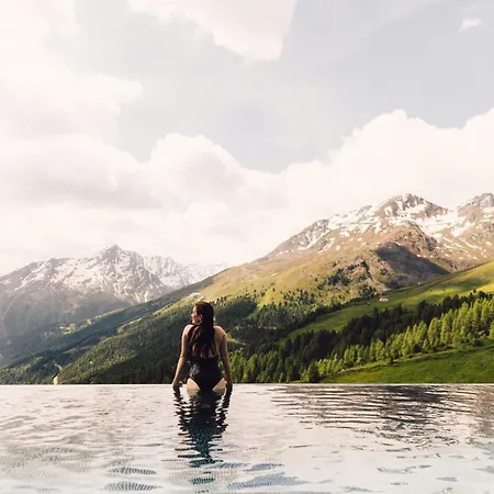 Schoene Aussicht فندق سولدن